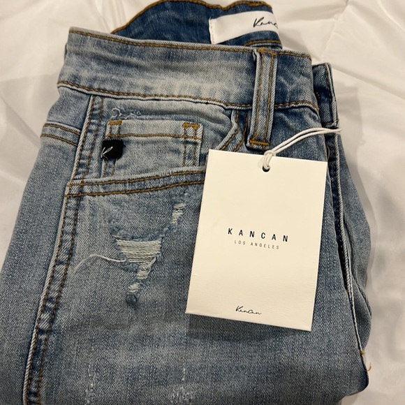 NWT. Kancan skinny jeans 1/24. Light wash. Distressed. with ankle slit - Picture 7 of 7